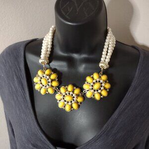 21.5 Inch Yellow Flower With Faux Pearl Necklace